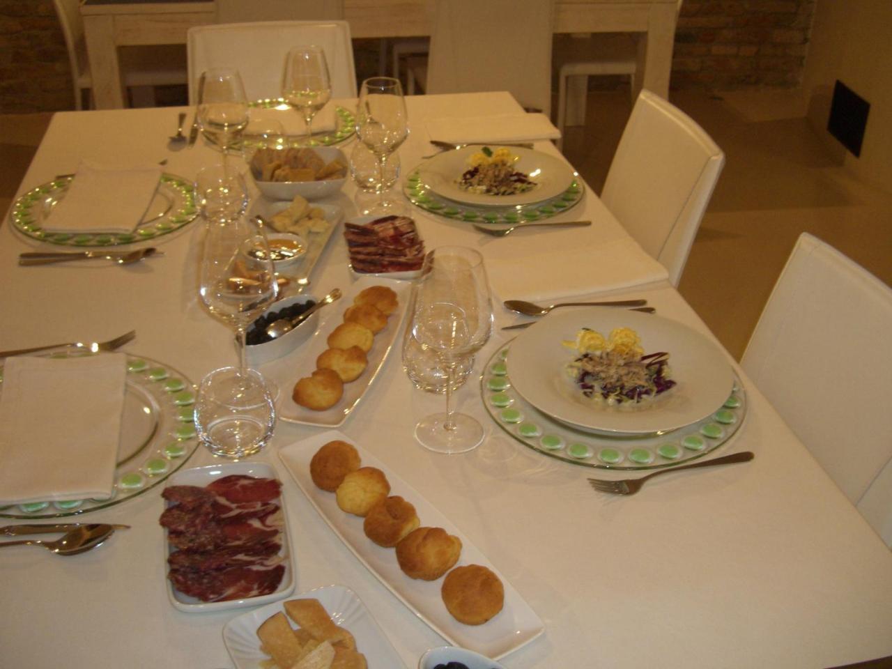 Agriturismo Pozzuolo Serrungarina Eksteriør bilde